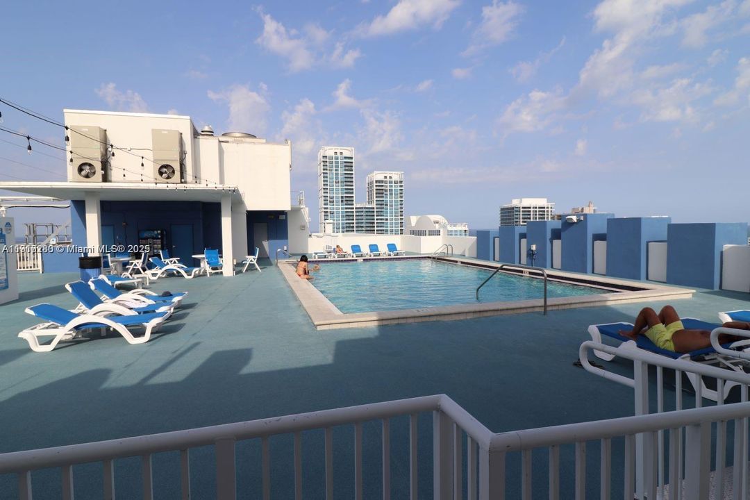 Недавно арендовано: $2,200 (1 спален, 1 ванн, 898 Квадратных фут)