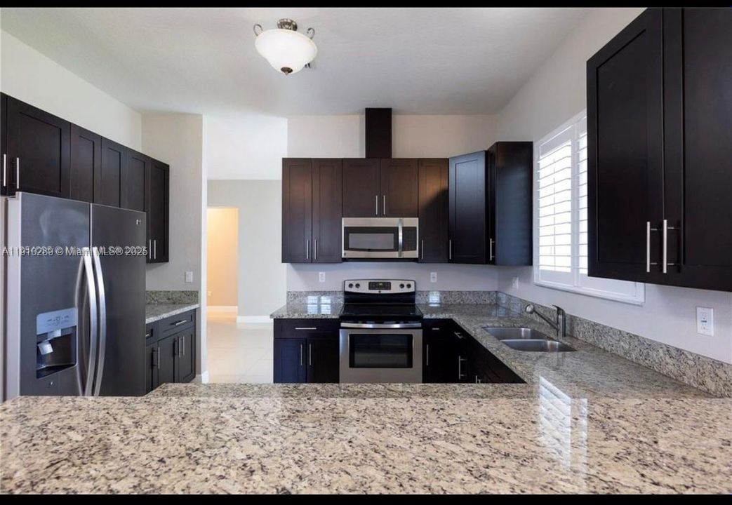 For Sale: $999,000 (4 beds, 3 baths, 2254 Square Feet)