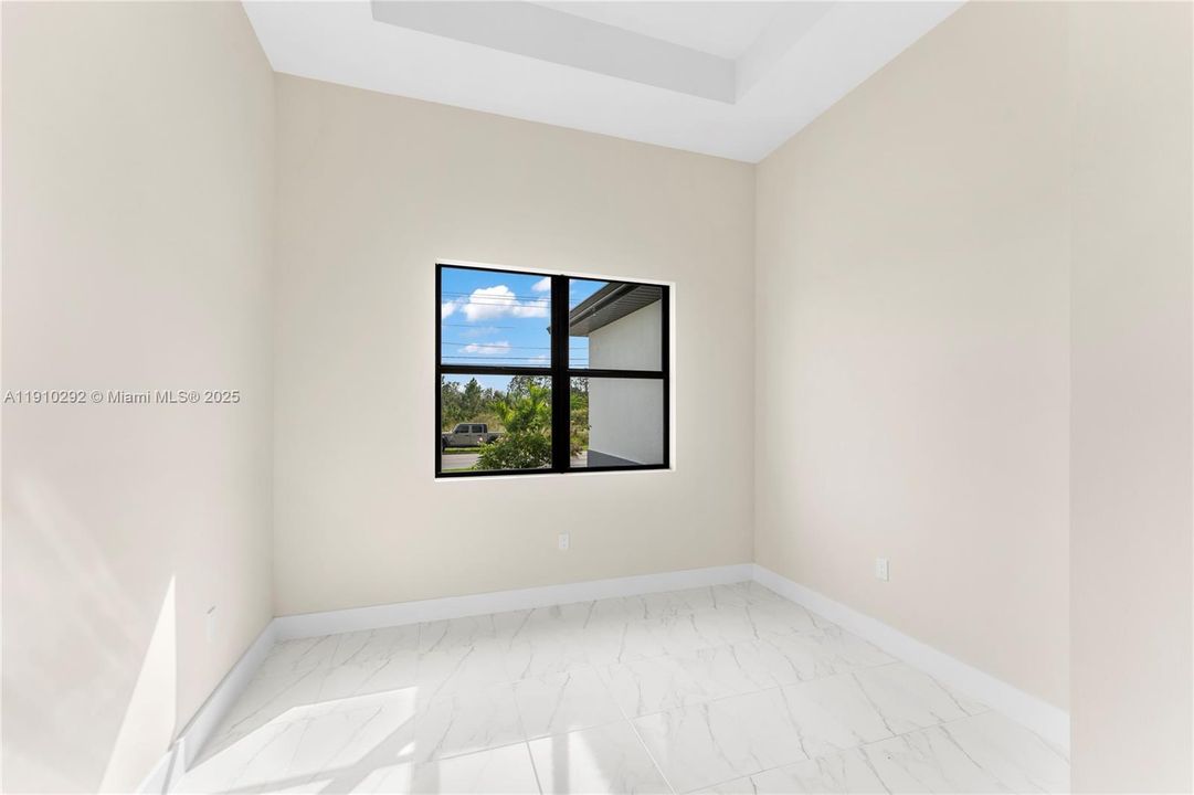 For Sale: $390,000 (3 beds, 2 baths, 1871 Square Feet)