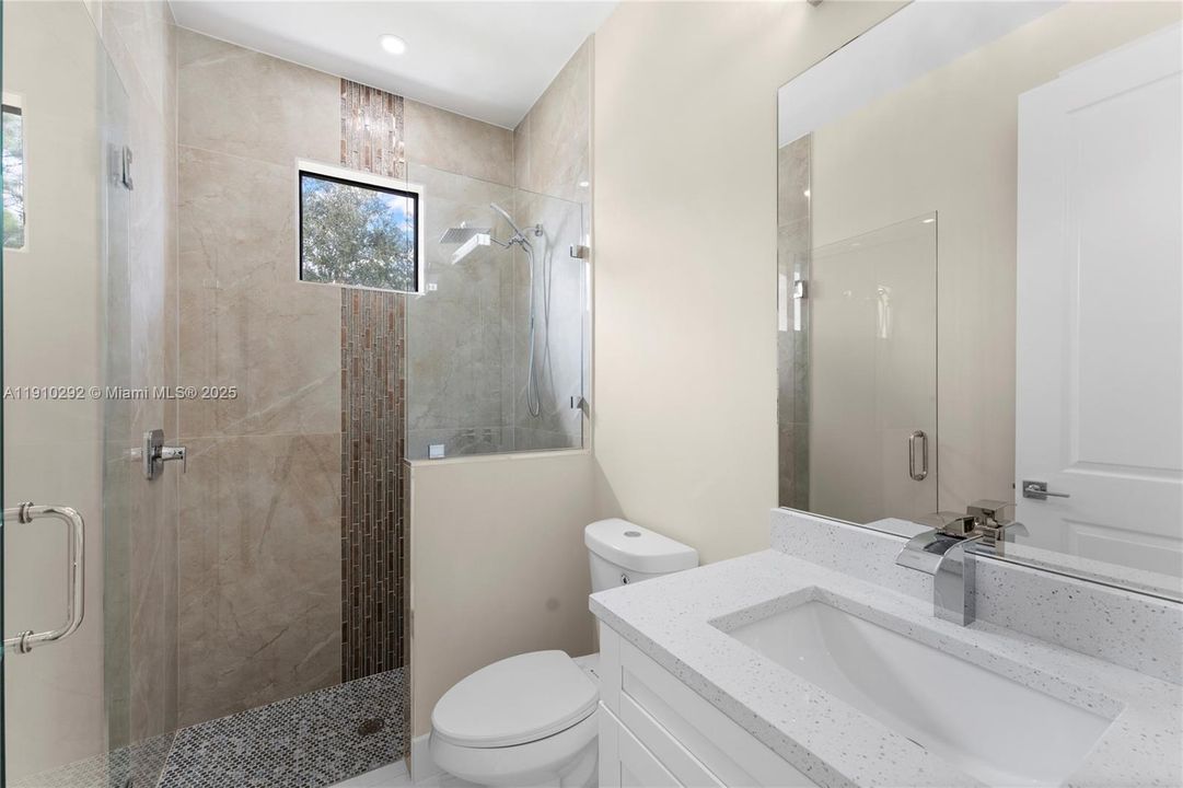 For Sale: $390,000 (3 beds, 2 baths, 1871 Square Feet)