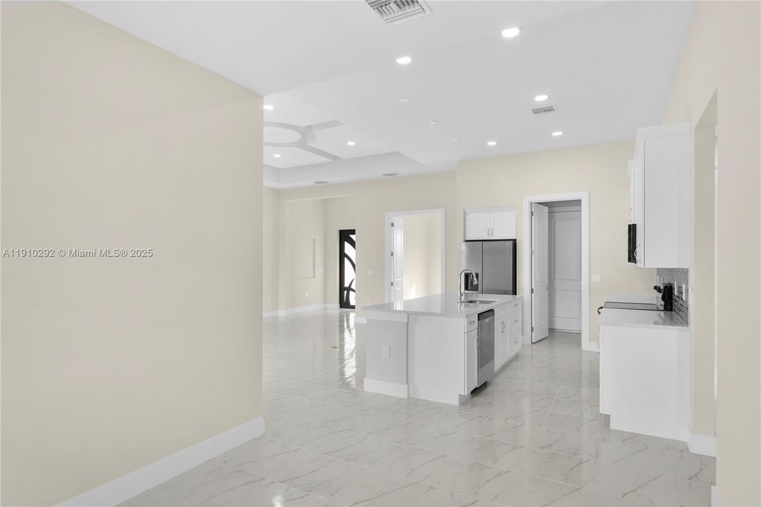 For Sale: $390,000 (3 beds, 2 baths, 1871 Square Feet)