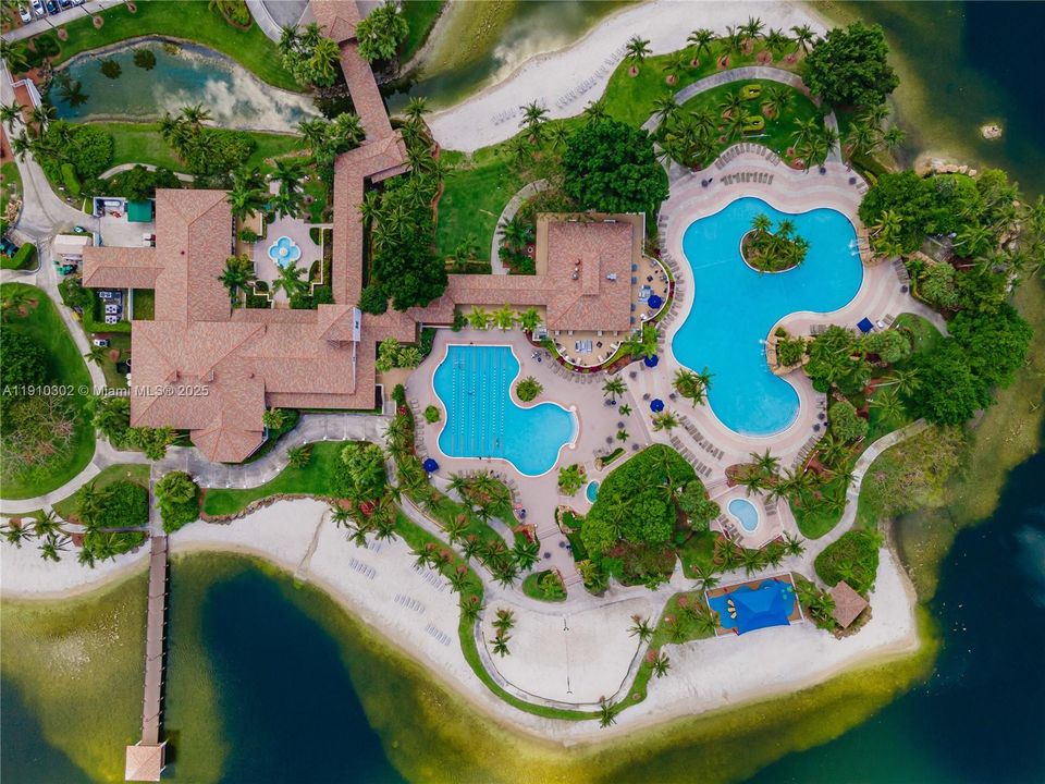 Под контрактом: $3,300 (3 спален, 2 ванн, 1710 Квадратных фут)