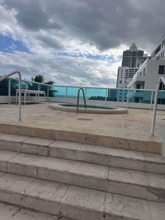 For Rent: $8,000 (2 beds, 2 baths, 1350 Square Feet)