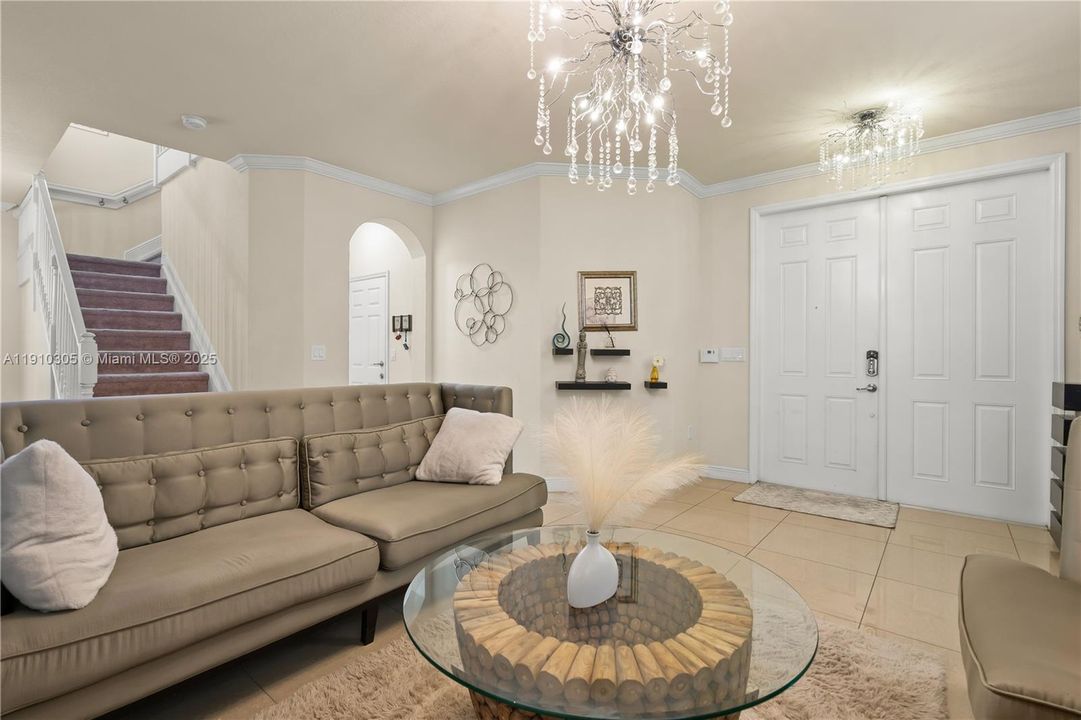 Recently Rented: $5,500 (4 beds, 3 baths, 2650 Square Feet)