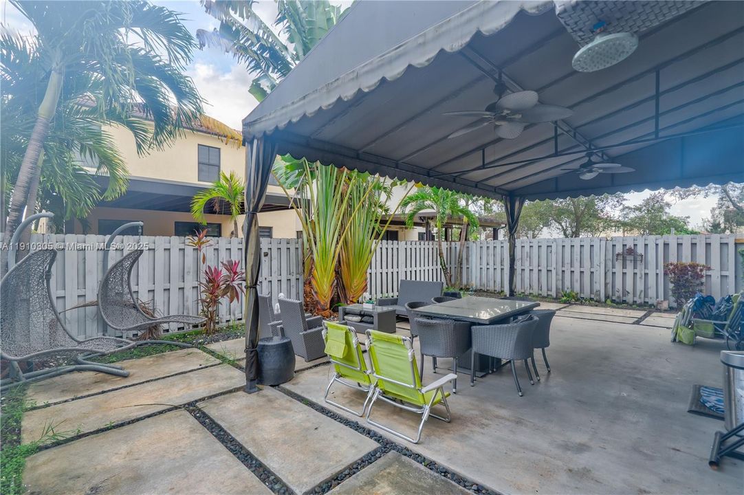 Recently Rented: $5,500 (4 beds, 3 baths, 2650 Square Feet)