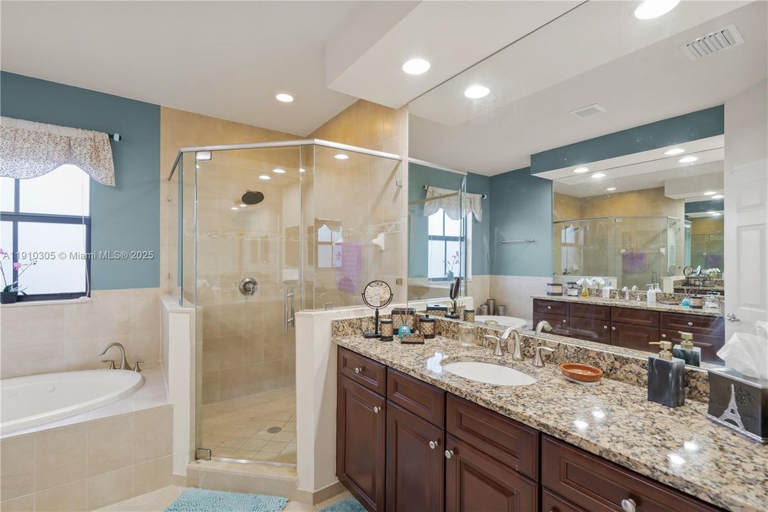Recently Rented: $5,500 (4 beds, 3 baths, 2650 Square Feet)