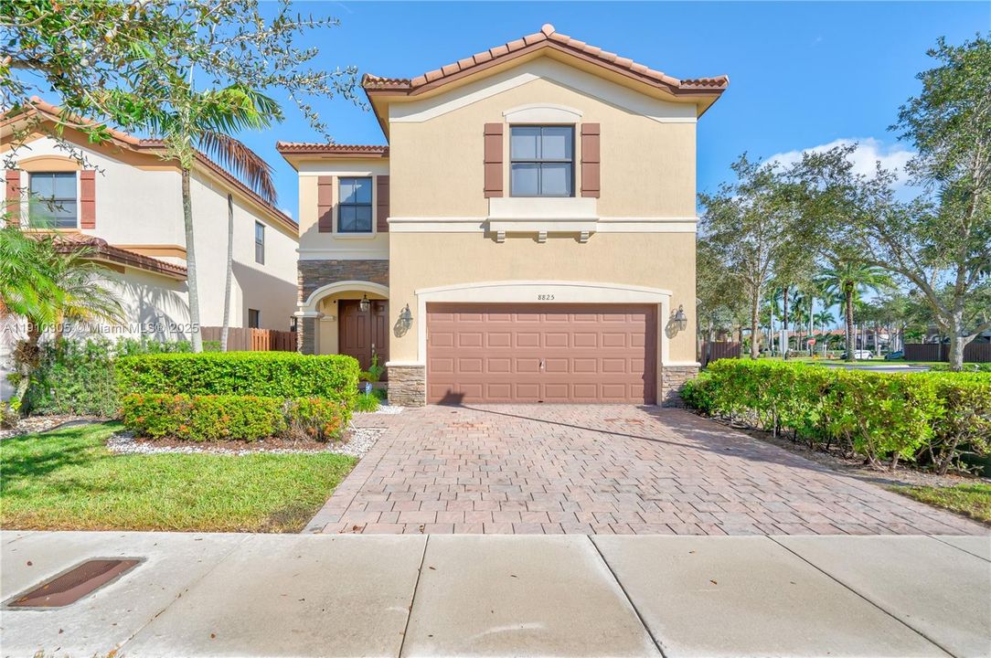 Recently Rented: $5,500 (4 beds, 3 baths, 2650 Square Feet)