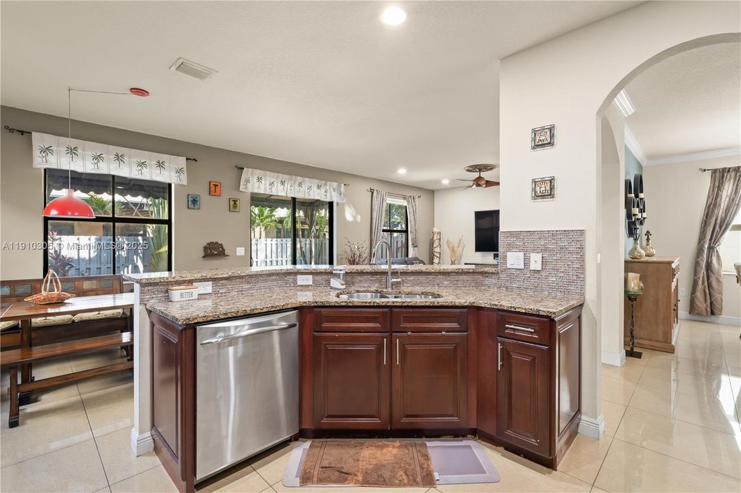 Recently Rented: $5,500 (4 beds, 3 baths, 2650 Square Feet)