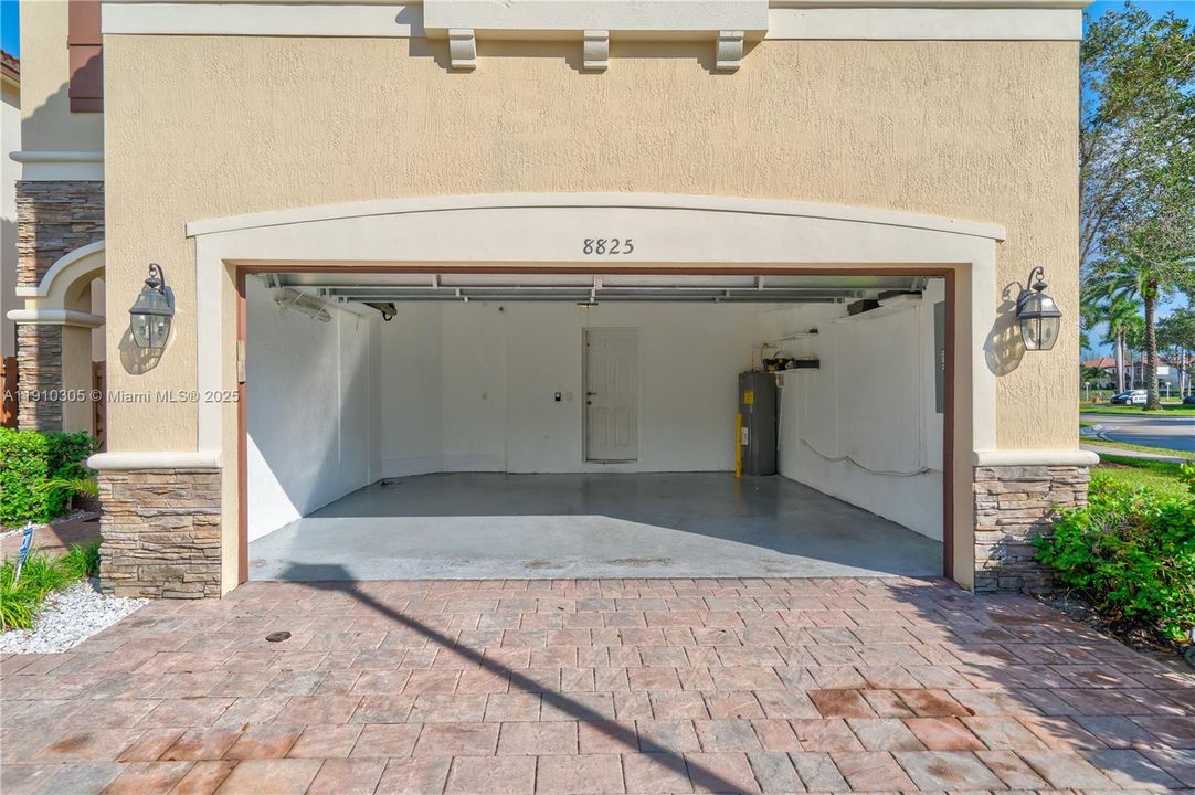 Recently Rented: $5,500 (4 beds, 3 baths, 2650 Square Feet)