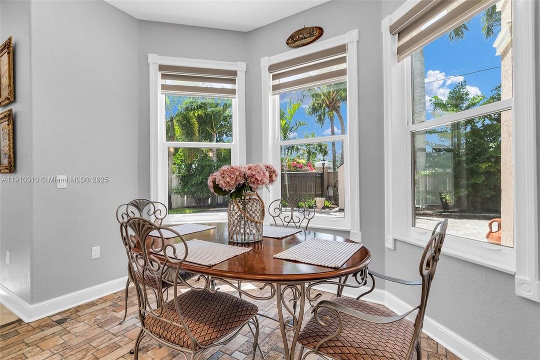 For Sale: $1,299,000 (5 beds, 5 baths, 3461 Square Feet)