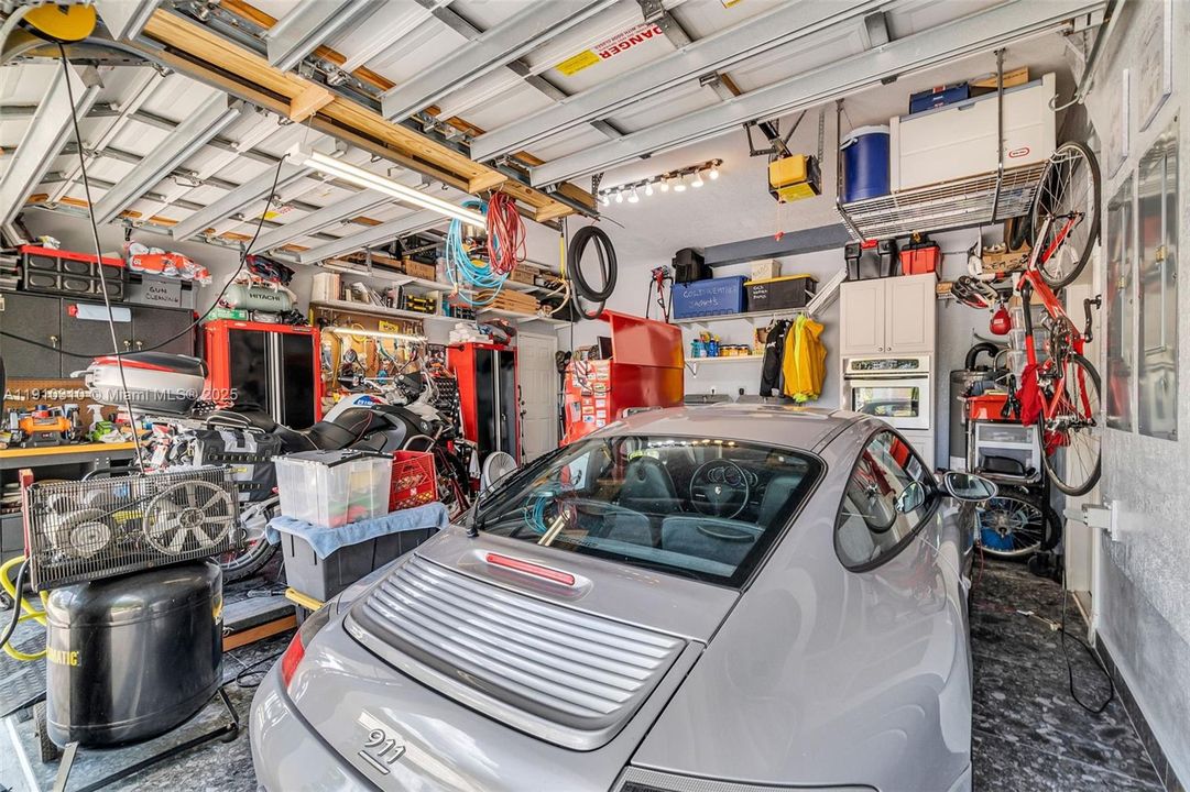 For Sale: $1,299,000 (5 beds, 5 baths, 3461 Square Feet)