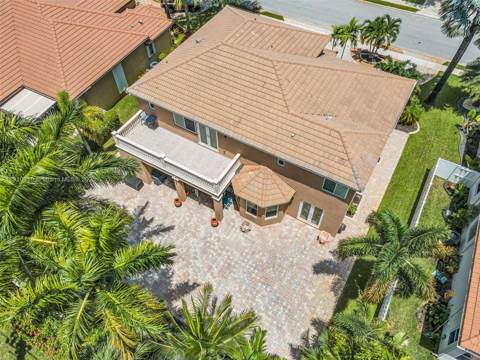 For Sale: $1,299,000 (5 beds, 5 baths, 3461 Square Feet)