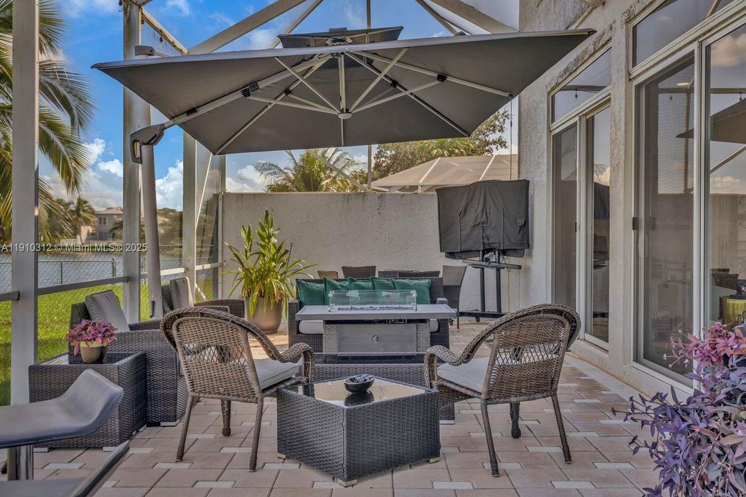 待售: $975,000 (4 贝兹, 3 浴室, 3347 平方英尺)