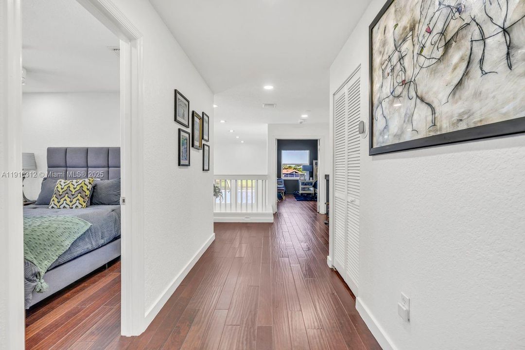 待售: $975,000 (4 贝兹, 3 浴室, 3347 平方英尺)