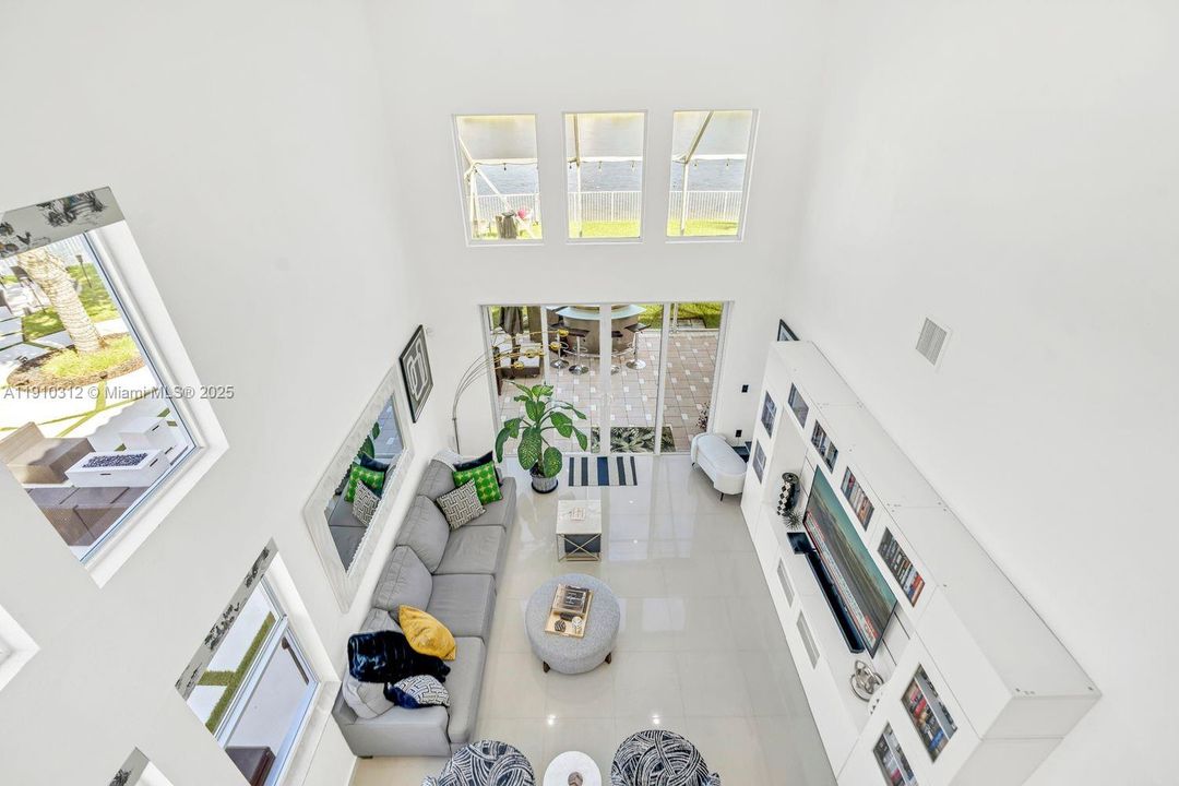 待售: $975,000 (4 贝兹, 3 浴室, 3347 平方英尺)