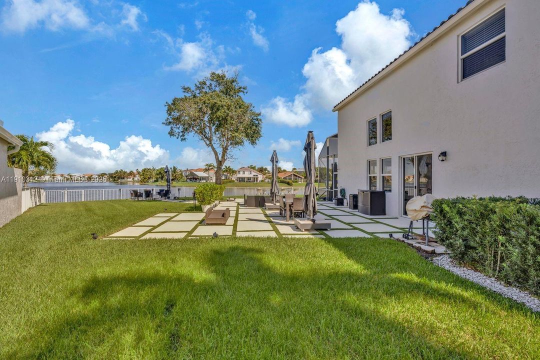 待售: $975,000 (4 贝兹, 3 浴室, 3347 平方英尺)