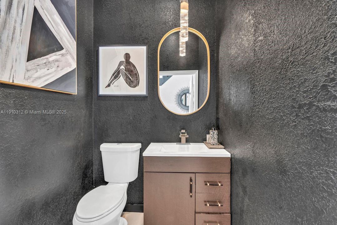 待售: $975,000 (4 贝兹, 3 浴室, 3347 平方英尺)