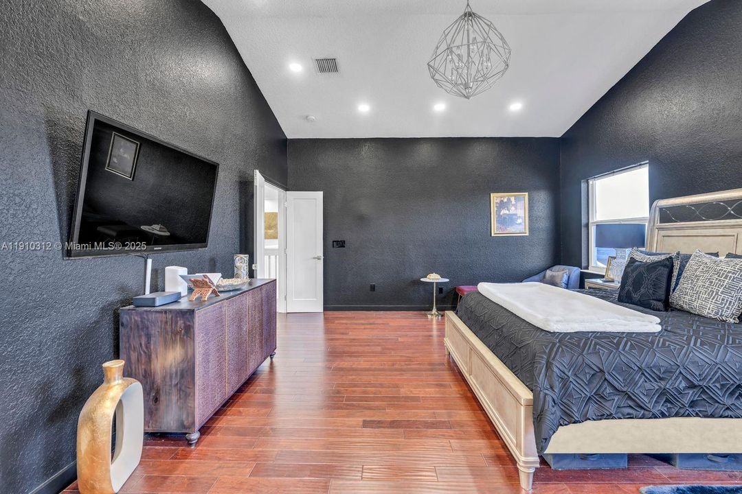 待售: $975,000 (4 贝兹, 3 浴室, 3347 平方英尺)