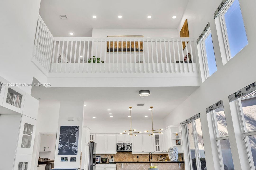 待售: $975,000 (4 贝兹, 3 浴室, 3347 平方英尺)