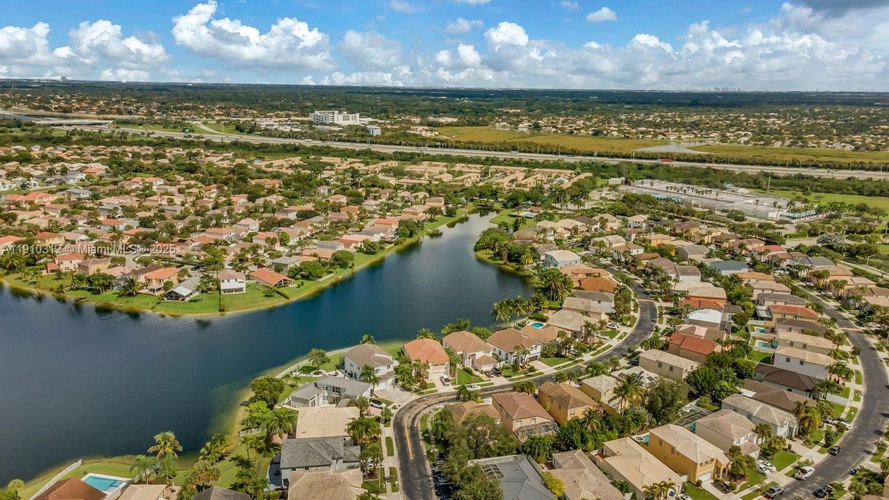 待售: $975,000 (4 贝兹, 3 浴室, 3347 平方英尺)