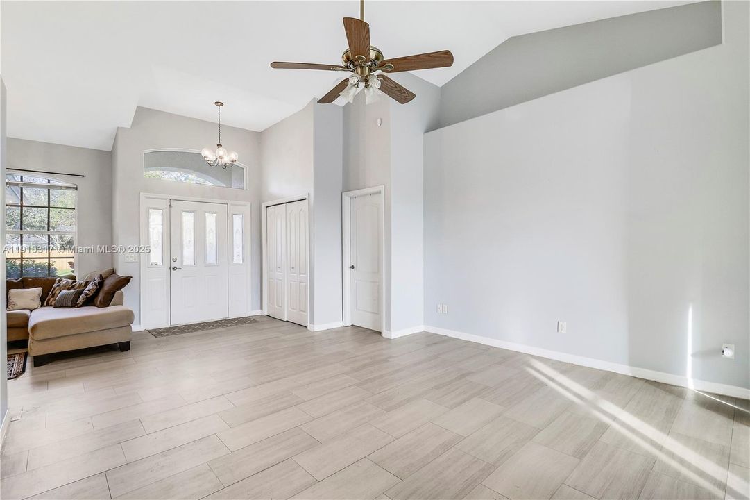 Living / dining area