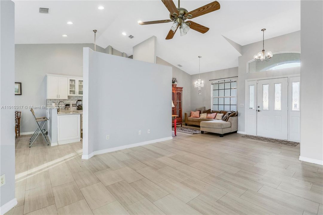 Living / dining area