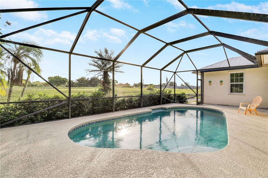 Screen enclosed pool