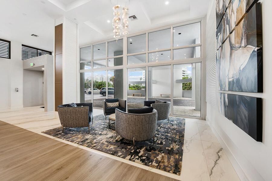 Clarendon lobby