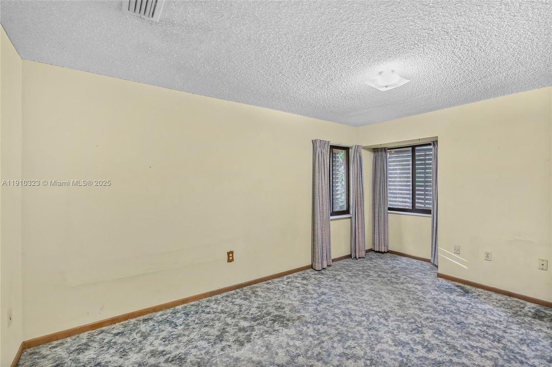 Activo con contrato: $839,000 (3 camas, 2 baños, 2017 Pies cuadrados)