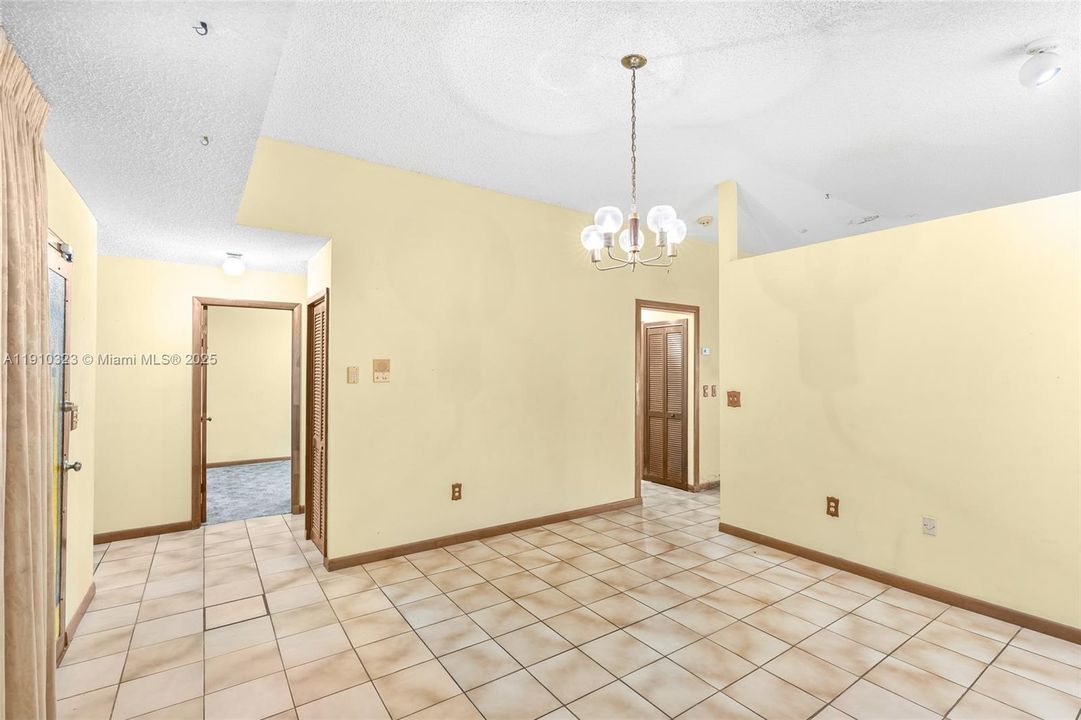 Activo con contrato: $839,000 (3 camas, 2 baños, 2017 Pies cuadrados)