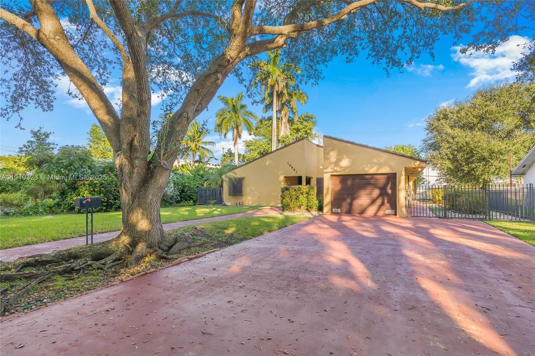 Activo con contrato: $839,000 (3 camas, 2 baños, 2017 Pies cuadrados)