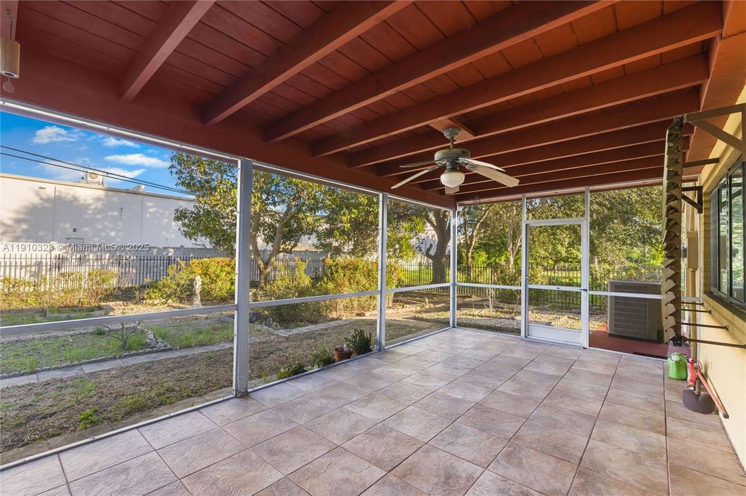 Activo con contrato: $839,000 (3 camas, 2 baños, 2017 Pies cuadrados)