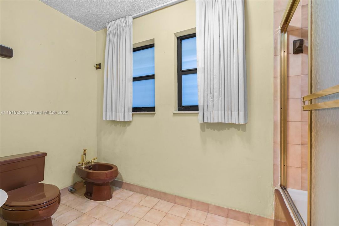 Activo con contrato: $839,000 (3 camas, 2 baños, 2017 Pies cuadrados)