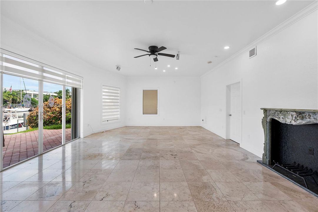 For Sale: $749,000 (2 beds, 2 baths, 1800 Square Feet)