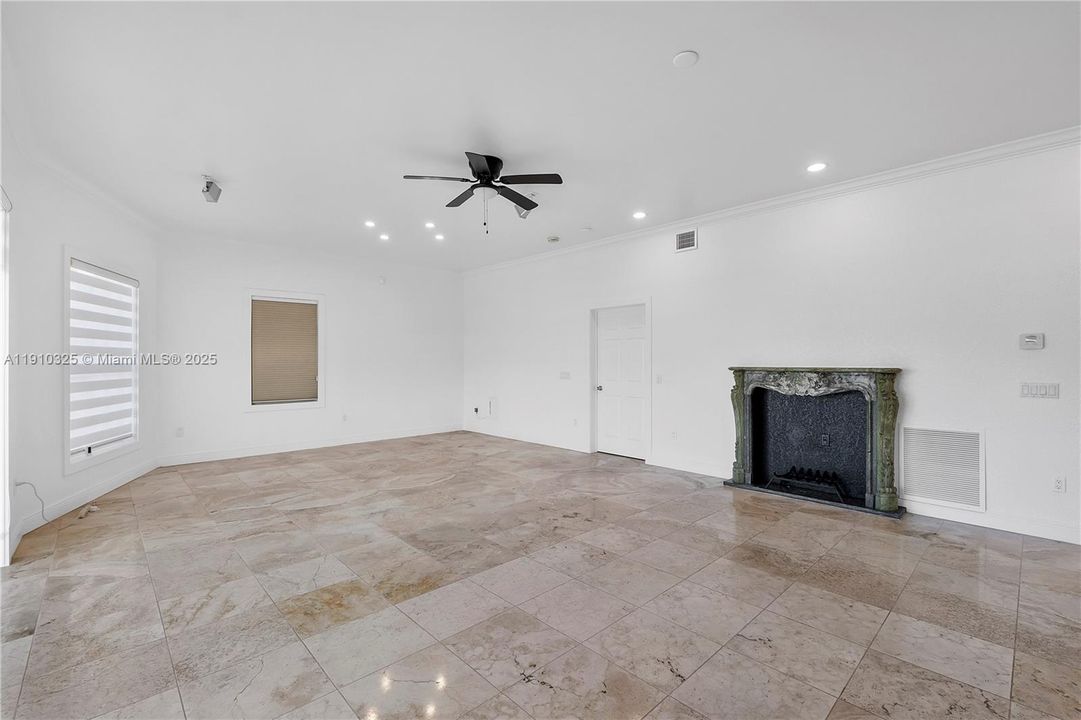 For Sale: $749,000 (2 beds, 2 baths, 1800 Square Feet)