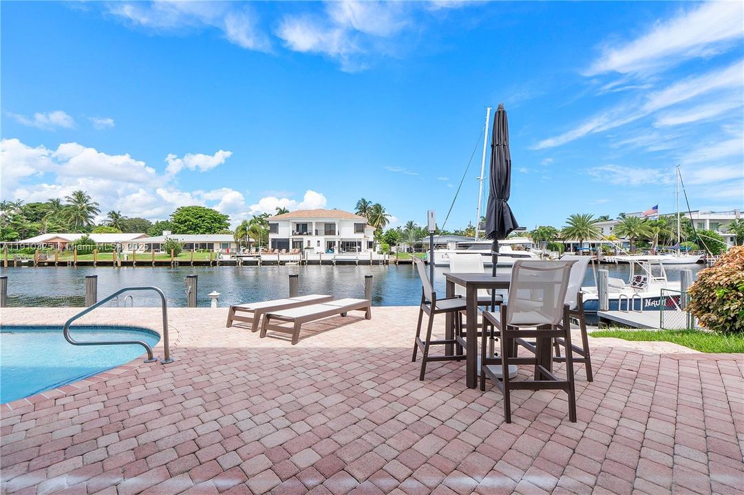 For Sale: $749,000 (2 beds, 2 baths, 1800 Square Feet)