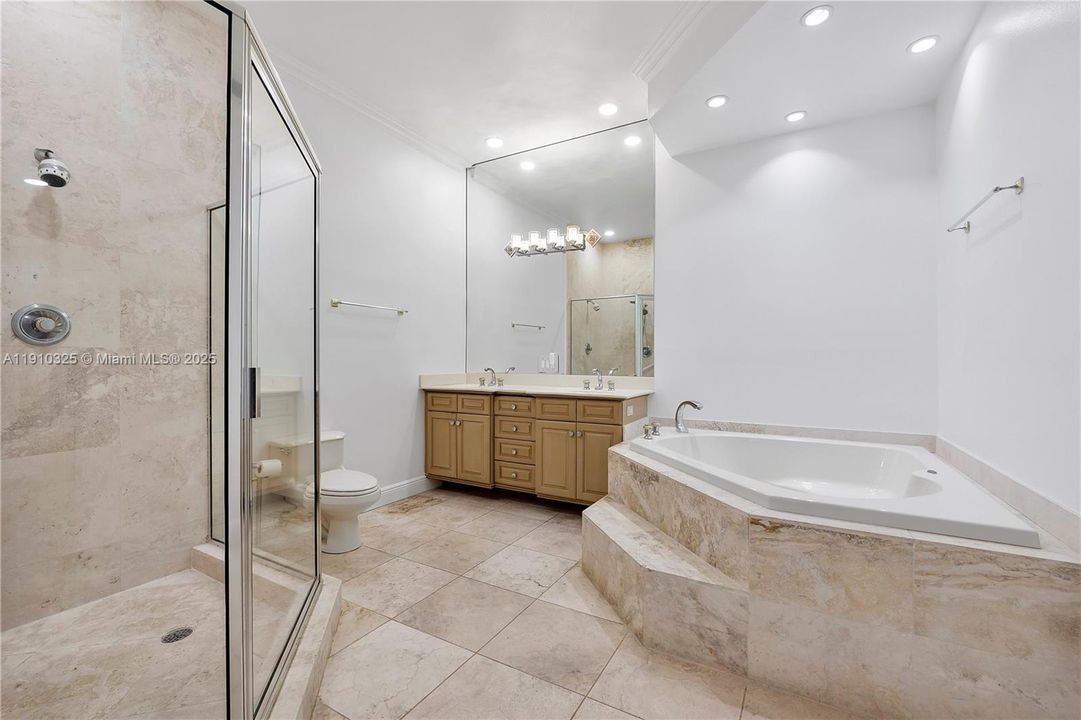 For Sale: $749,000 (2 beds, 2 baths, 1800 Square Feet)