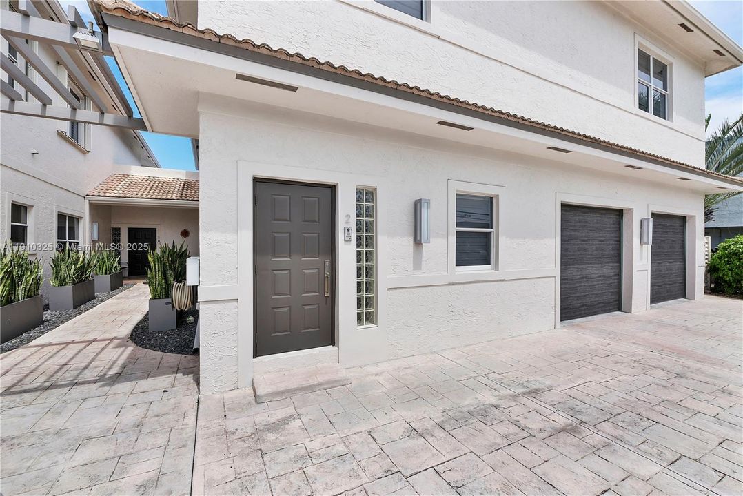 For Sale: $749,000 (2 beds, 2 baths, 1800 Square Feet)