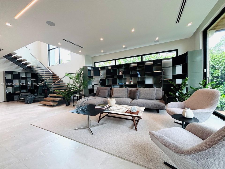 For Sale: $5,950,000 (6 beds, 5 baths, 3559 Square Feet)