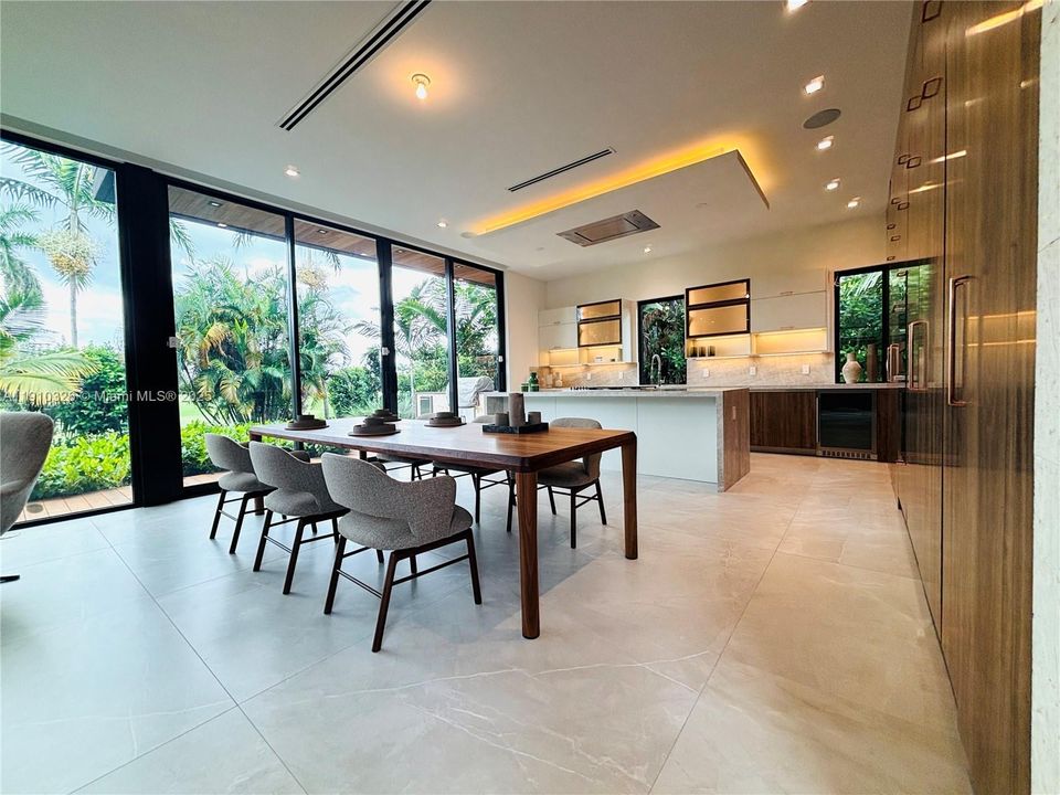 For Sale: $5,950,000 (6 beds, 5 baths, 3559 Square Feet)