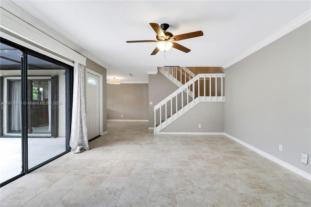 Active With Contract: $368,000 (2 beds, 2 baths, 1320 Square Feet)