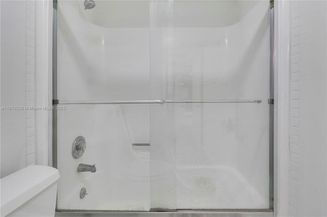 Active With Contract: $368,000 (2 beds, 2 baths, 1320 Square Feet)