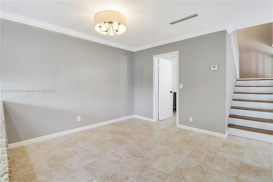 Active With Contract: $368,000 (2 beds, 2 baths, 1320 Square Feet)