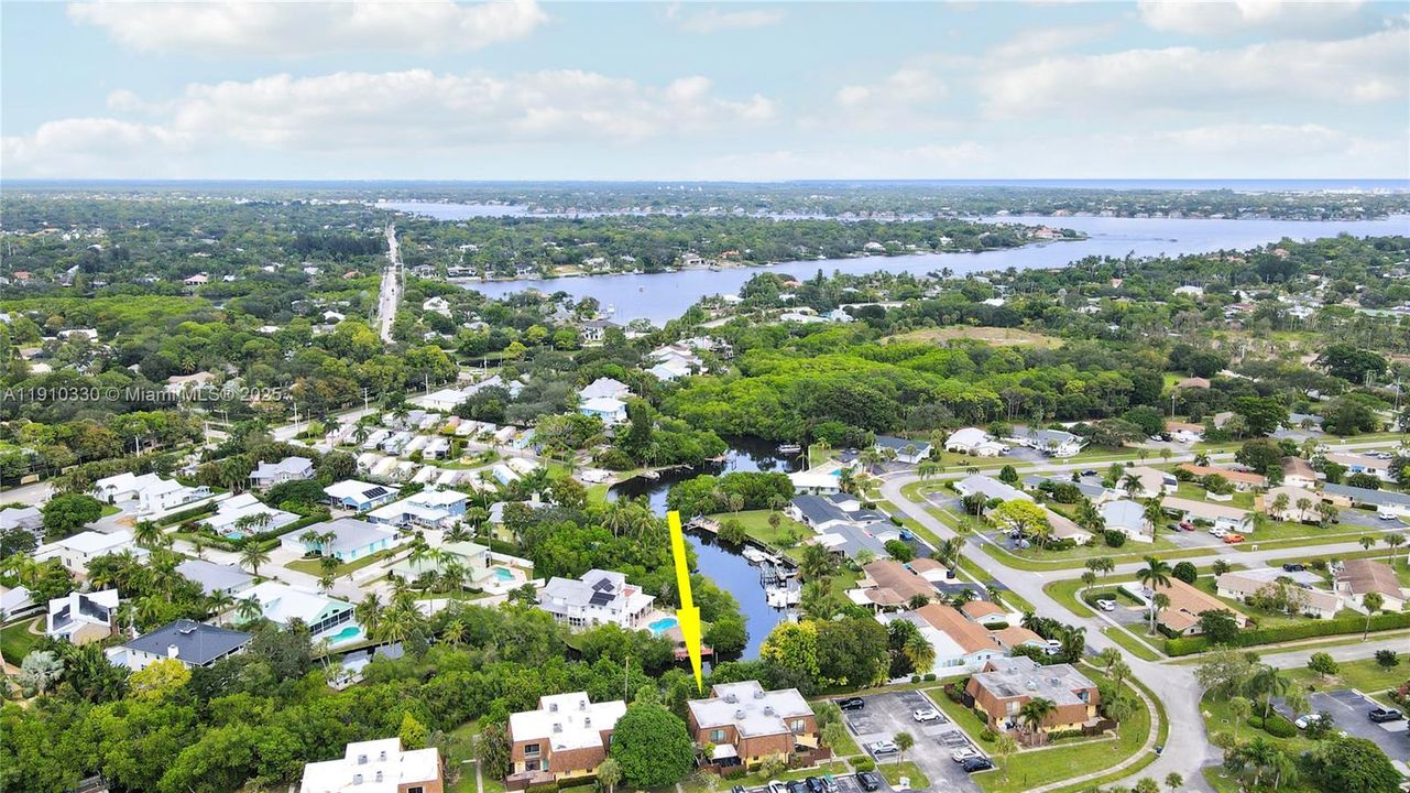 Active With Contract: $368,000 (2 beds, 2 baths, 1320 Square Feet)