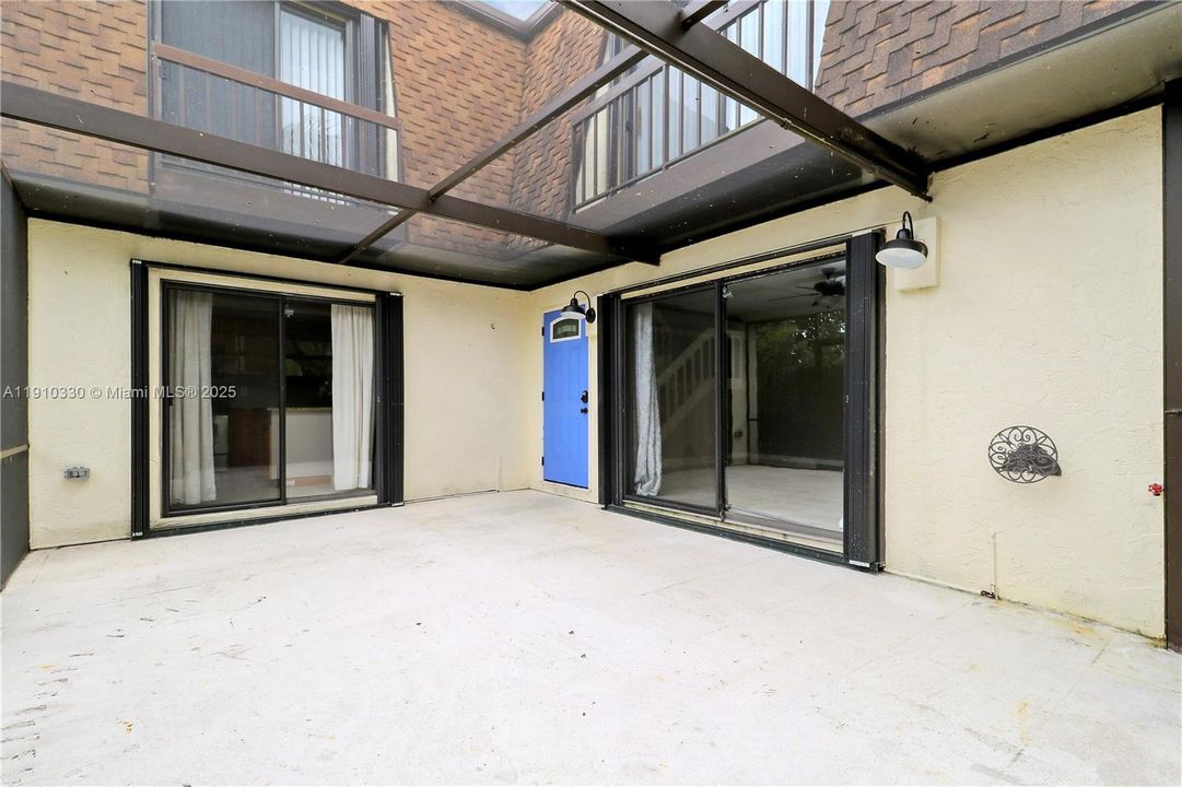 Active With Contract: $368,000 (2 beds, 2 baths, 1320 Square Feet)