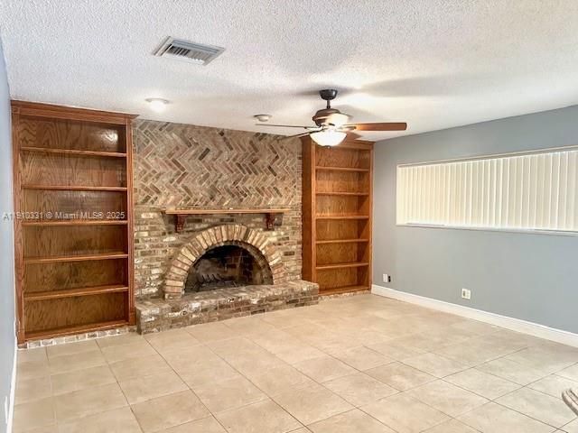 出租: $4,000 (4 贝兹, 2 浴室, 2338 平方英尺)