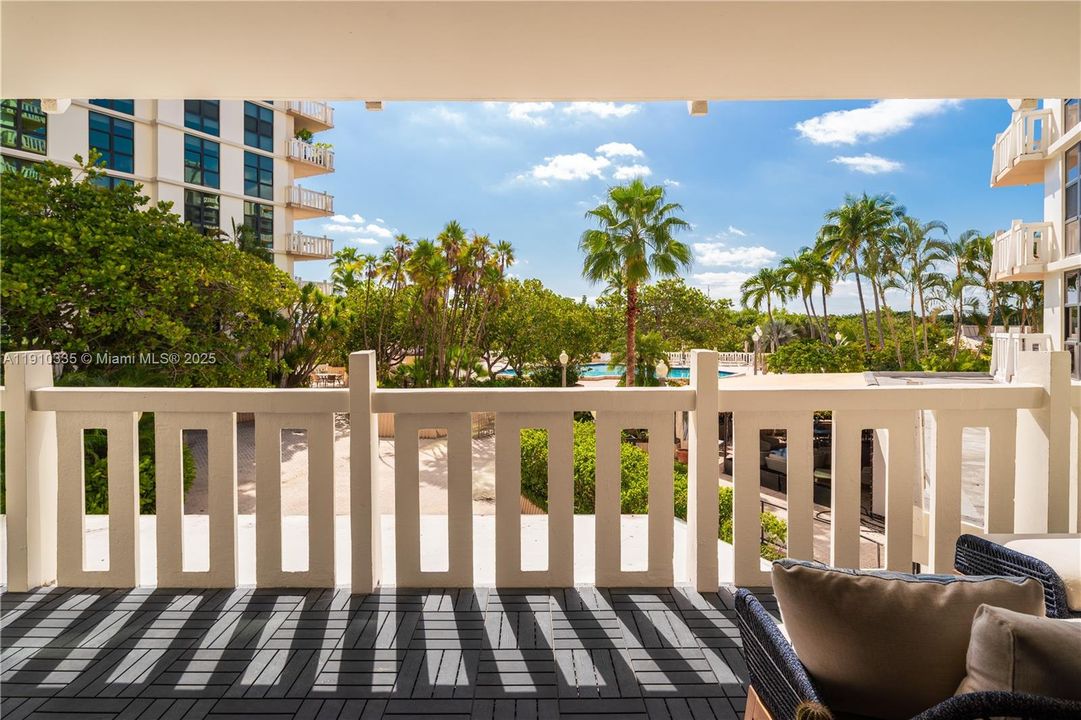 待售: $1,890,000 (3 贝兹, 3 浴室, 2208 平方英尺)