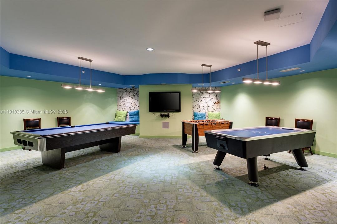 待售: $1,890,000 (3 贝兹, 3 浴室, 2208 平方英尺)