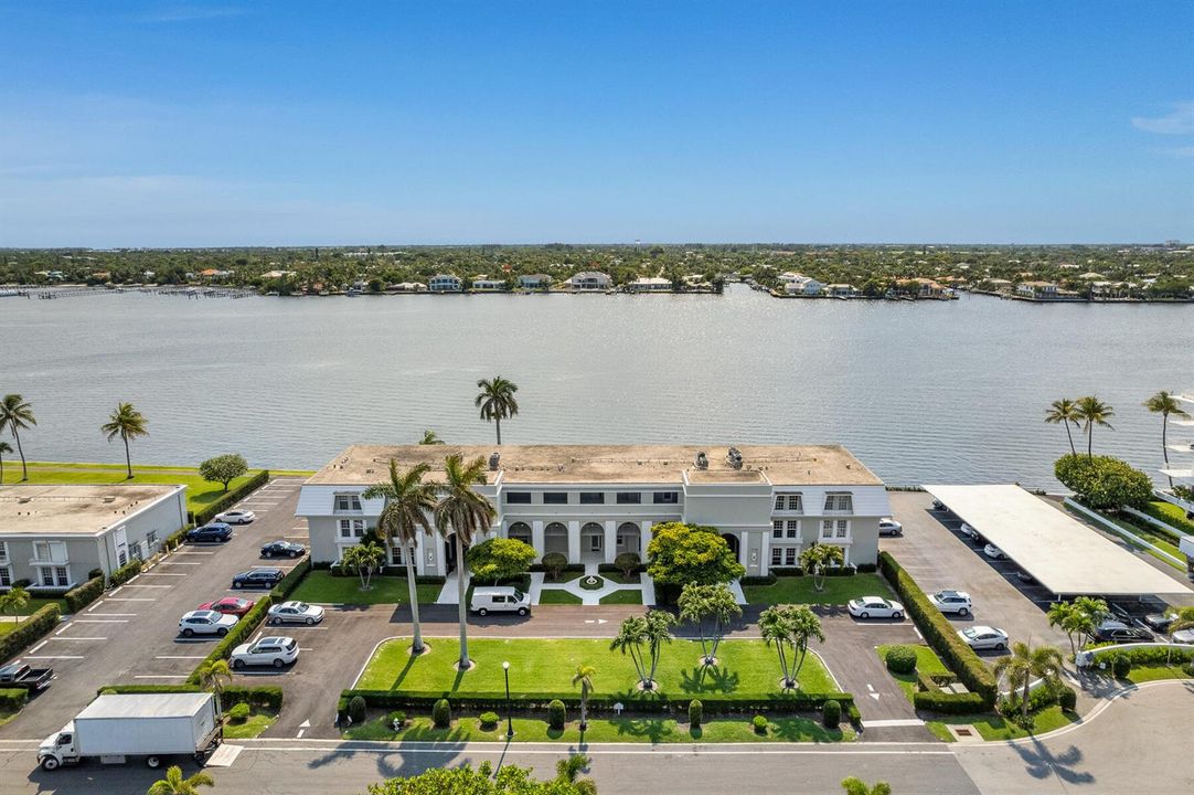 2160 Ibis Isle Rd.