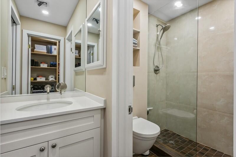 Guest Bath 4
